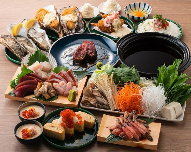 This restaurant offers a fusion of delicious and playful food from the ocean, villages, and mountains of Hokkaido.