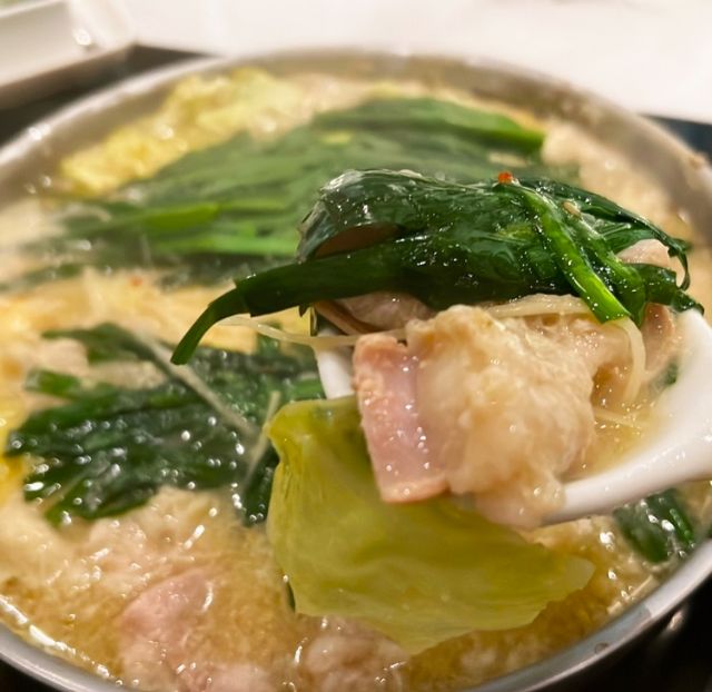 如果你想在博多一个人尝试内脏锅，不妨试试味噌口味！——博多内脏锅 YAMA中 博多店