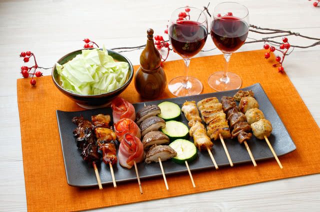 一个令人惊讶的和谐结合 - 在东京享受葡萄酒和日本料理的搭配!