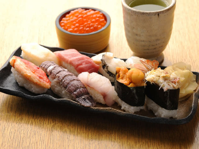 前往旅行時絕對要品嚐一次！豐盛的北海道海鮮丼