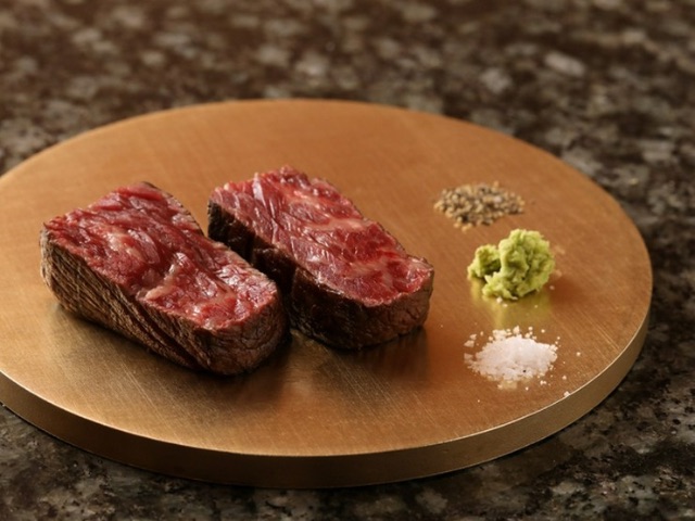 客人可以在柜台豪华享用品牌牛肉!5家推荐的氛围极佳的餐厅 / 东京