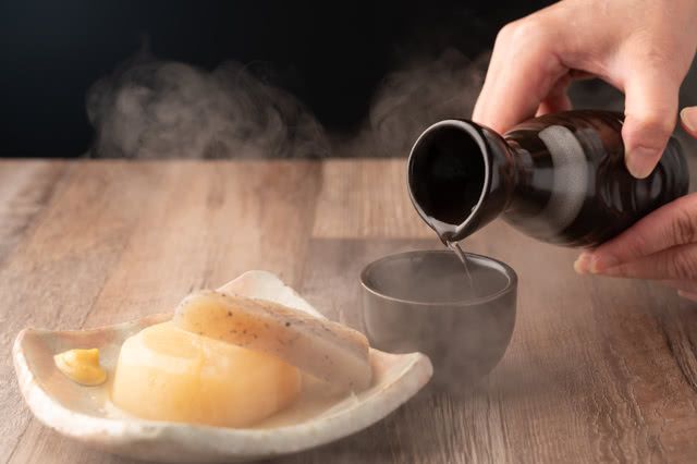 什么食物适合搭配热燗?