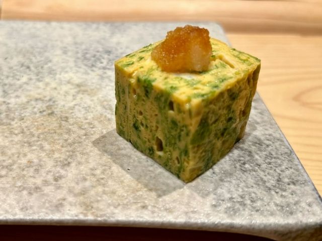 寿司 Yu Tsumugi 继承了米其林星级寿司 Yuu 的遗产,在六本木的原址上出现