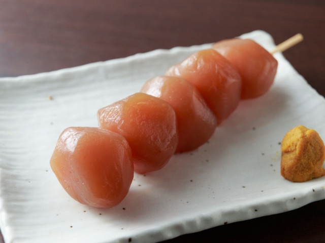 客人们会对美味的山形灵魂食物垂涎欲滴,例如山形特产煮芋头和玉蒟蒻