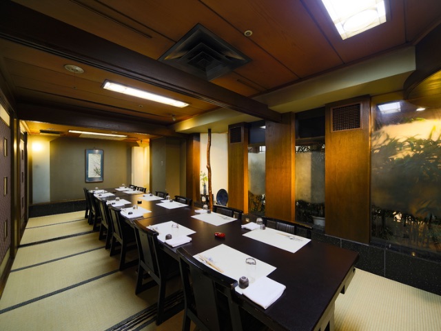 正值季节中!5家让客人享受美味牡蛎料理的餐厅 / 广岛