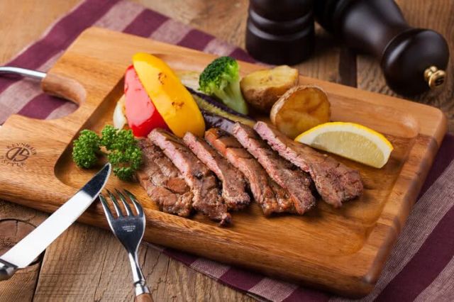 6.西餐Bar　函館五島軒　札幌Le trois店