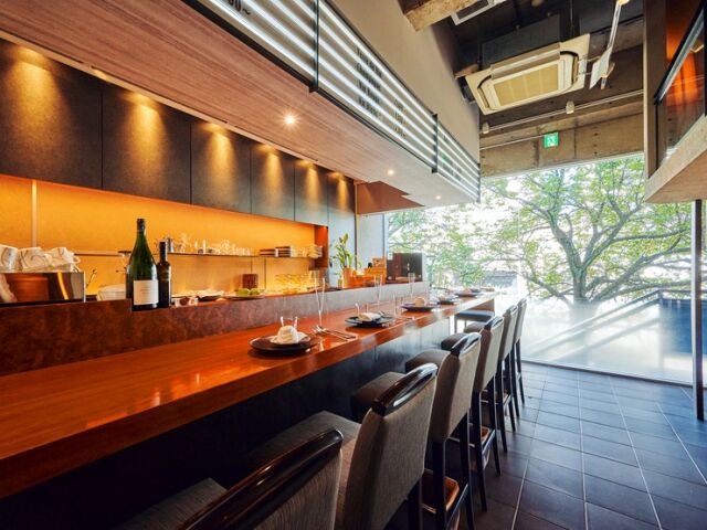 Restaurant Re: floor