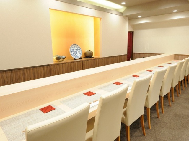 5家餐厅,客人可以享受美味的寿司并体验豪华感,价格低于10,000日元 / 大阪