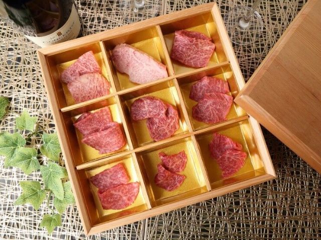Indulge in top-quality selected beef at a hidden gem of a yakiniku restaurant.