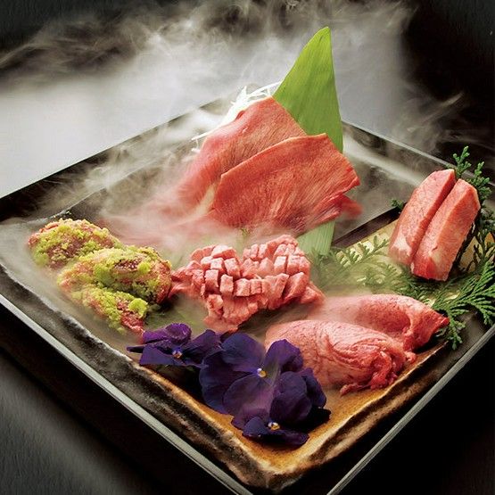 Using high-quality Japanese Black Wagyu beef, they also propose new flavors and trendy products.
