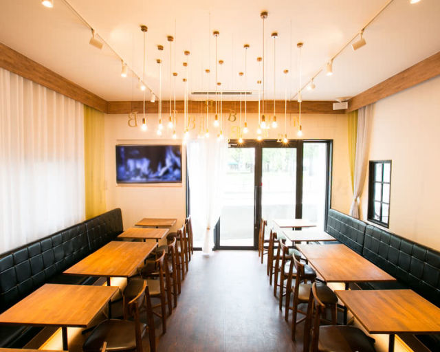 Restaurants Where You Can View Cherry Blossoms in Osaka and Kyoto