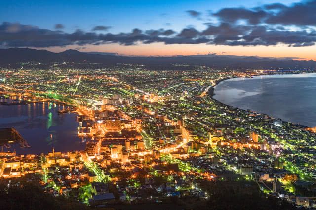 Why You Should Visit Hakodate in Early Summer - Dazzling Night Views and Fresh Seafood!