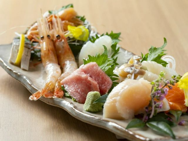 Guests can fully enjoy fresh seafood from Aomori, such as 'Today's Special'.
