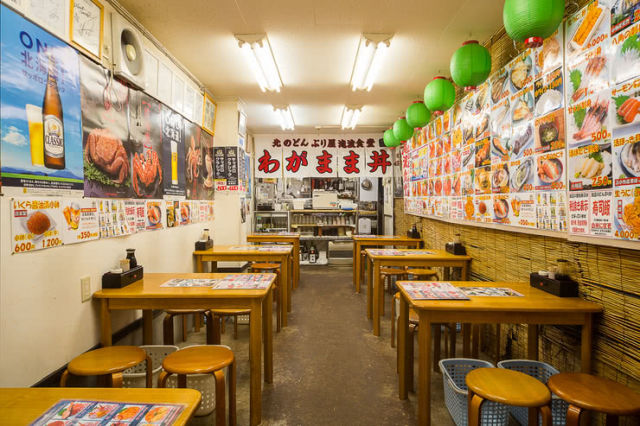 漫步在小樽站和運河旁♪來場小樽美食約會吧！我們將為您介紹能夠盡情享用小樽美食的午餐和晚餐。