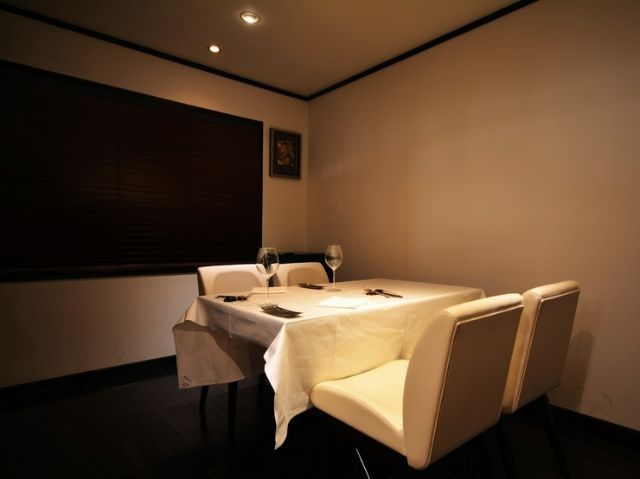 將“喰い切り”的精神融入法式料理。盡情享受優質食材美味的隱藏名店