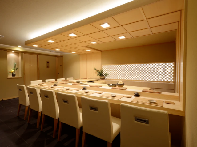 5 Unique Sushi Restaurants in Tokyo to Visit with Your Gourmet Friends