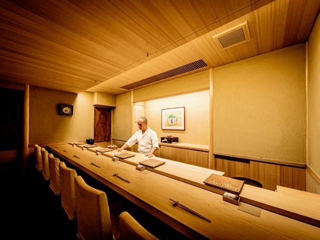 5 Unique Sushi Restaurants in Tokyo to Visit with Your Gourmet Friends