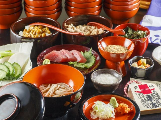 Enjoy the famous 'Wanko Soba' at a long-established Japanese restaurant founded in 1907
