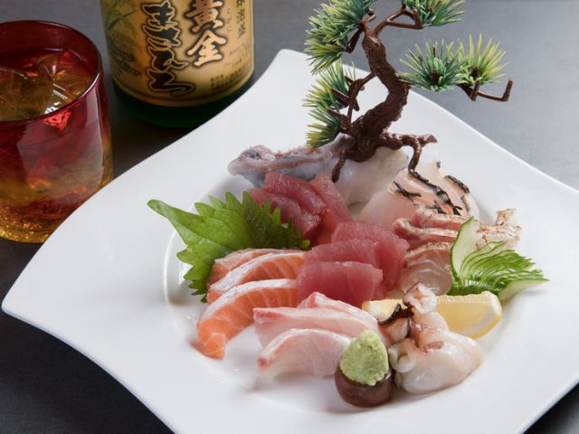 Creative Japanese and Western cuisine with Awamori... A gourmet experience in Okinawa