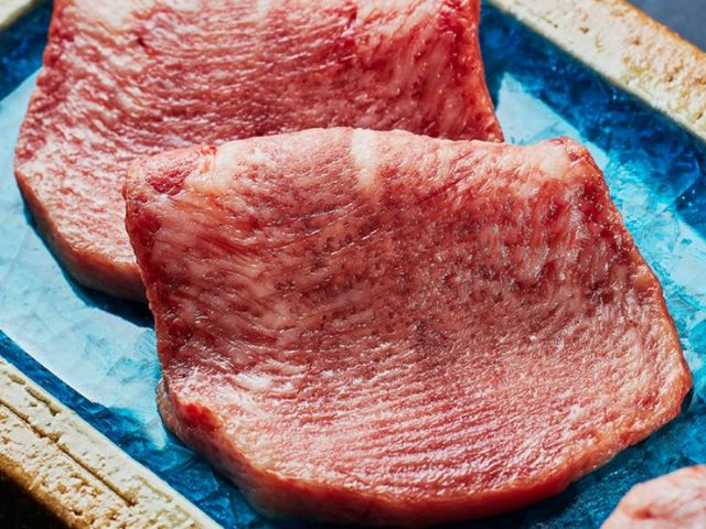A high-end yakiniku restaurant with only three private rooms frequented by discerning gourmands
