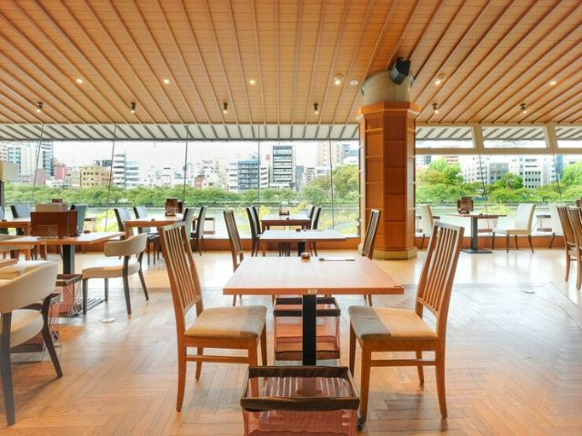 5 Best Lunch Restaurants & Cafes Near Osaka Castle