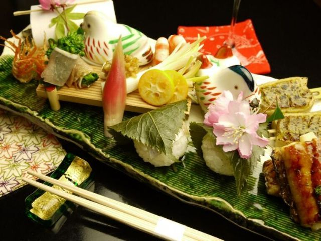 4. Kaga Namafu Kappo Kagurazaka MAEDA