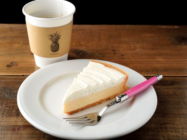 可以購買國內外食材和雜貨的咖啡廳&雜貨店