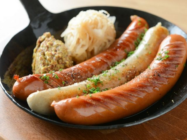 An entertainment beer restaurant where you can enjoy beers from around the world