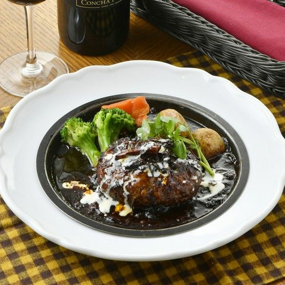 나고야에서 아사쿠사의 전통 양식당 맛을 즐길 수 있다