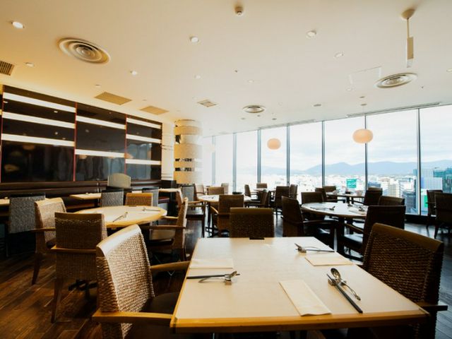 觀光中想要順道一遊!位於博多站直通的Amu Plaza博多內的各國美食店