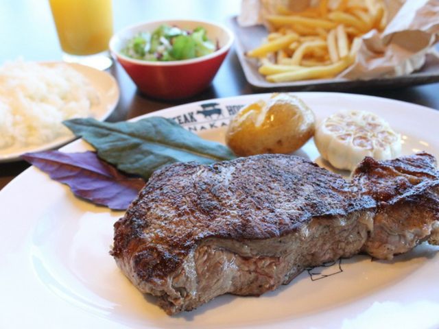 American-style steakhouse to enjoy in Okinawa