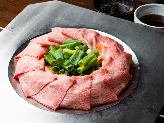 핫팟의 계절입니다! 여기 일반적인 요리와는 다른 진화된 핫팟 요리를 즐길 수 있는 도쿄의 최고의 레스토랑 5곳이 있습니다.