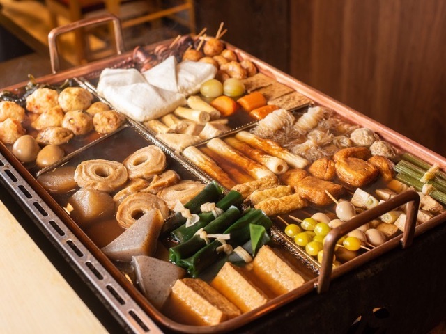 오뎅과 간사이와 간토의 최고의 부분이 결합된 마실 수 있는 육수