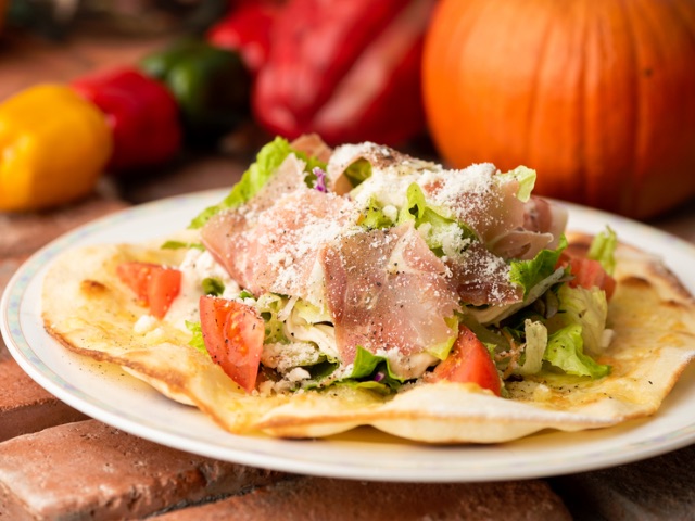 A restaurant where you can enjoy Italian cuisine without feeling self-conscious