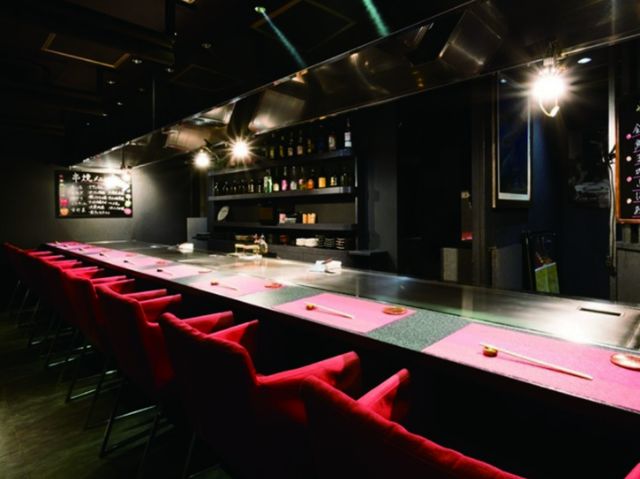 Indulge in carefully selected Japanese black beef and seasonal ingredients cooked on the teppan grill.