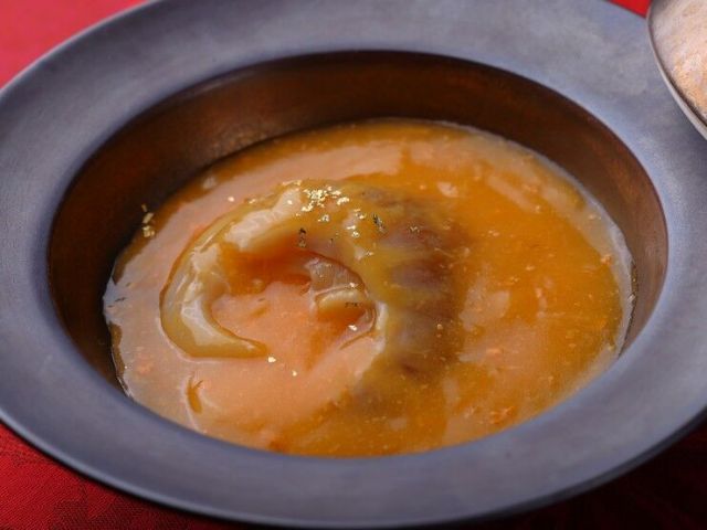 Limited to one group per day. Enjoy Cantonese cuisine with all five senses.