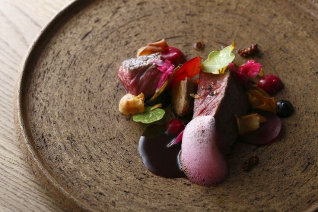 Enjoy local ingredients from Toyama at a winery restaurant surrounded by nature.