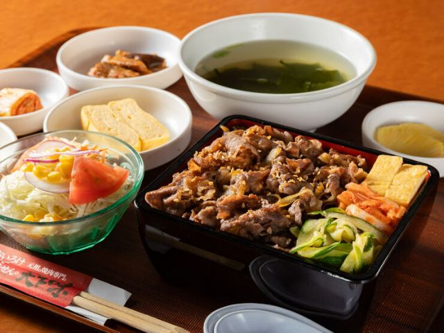 Savor the elusive Japanese beef "Tosa Akaushi" prepared in various delicious cooking methods.