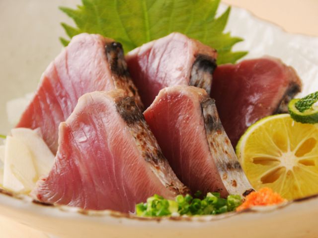Savoring Japanese cuisine made with exceptionally fresh seasonal ingredients.