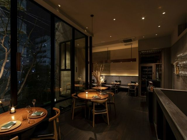 北歐餐廳般的空間中品嚐的，至福的18道套餐料理