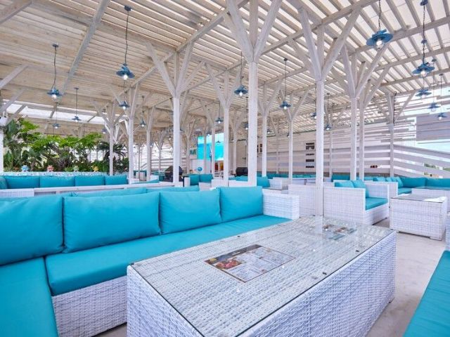 If visiting Miyako Island, here are 5 restaurants where one can enjoy plenty of local ingredients from Miyako Island!