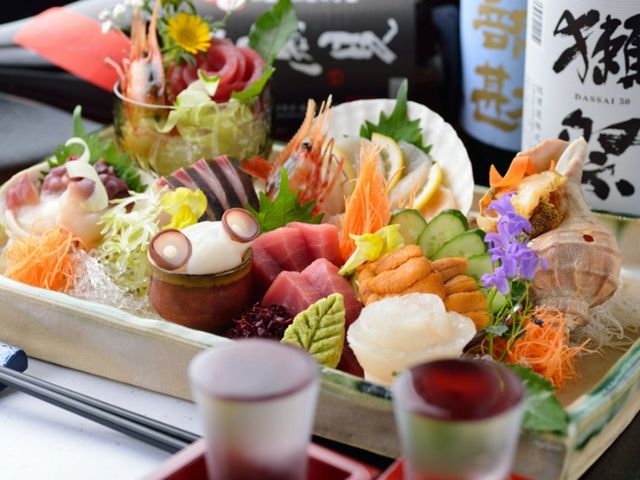 A creative izakaya where one can enjoy authentic Italian cuisine as well as Japanese, Western, and Chinese dishes at reasonable prices.