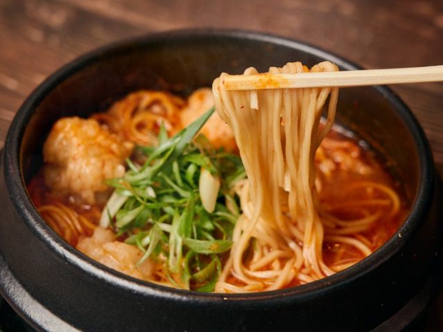 호르몬×라멘, 다른 곳에서는 맛볼 수 없는 새로운 맛을 만나다
