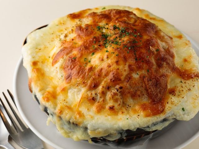 유럽의 분위기가漂는 카페 테라스에서 세계 각국의 요리를 만끽