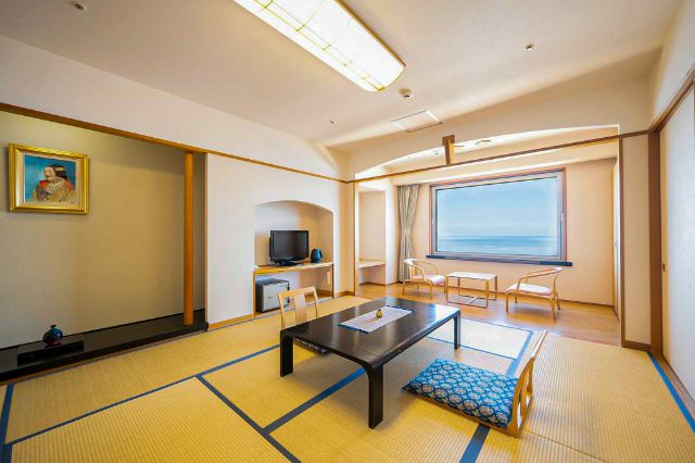 Have a relaxing night at the wonderful Onsen Ryokan - Hotel Oosado.