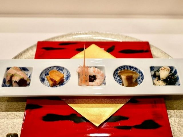 1. 炭火割烹 菊川