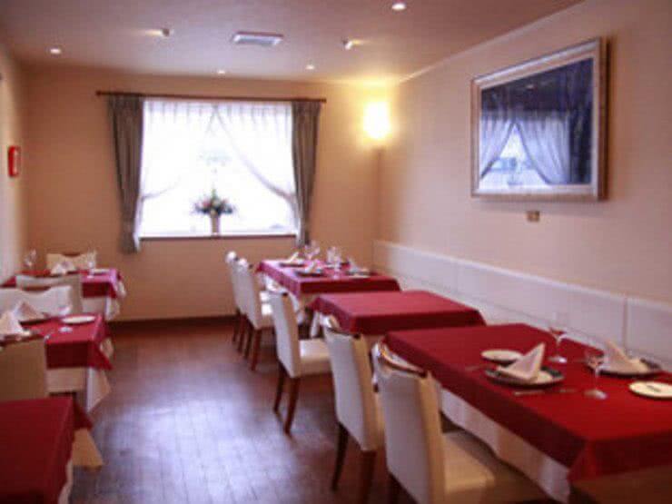 2. Restaurant La Tachi