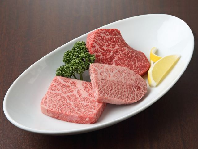 整头购买和牛,从高级部位到稀有部位都很合理
