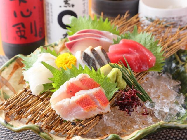 可以轻松享用当天采购的食材制作的和食的居酒屋