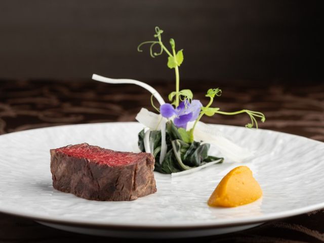 Discover exquisite wines and dishes in a classical and elegant setting